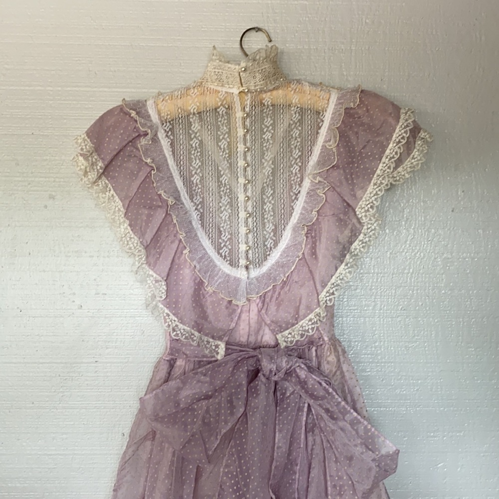 Gunnesax lavender vintage dress